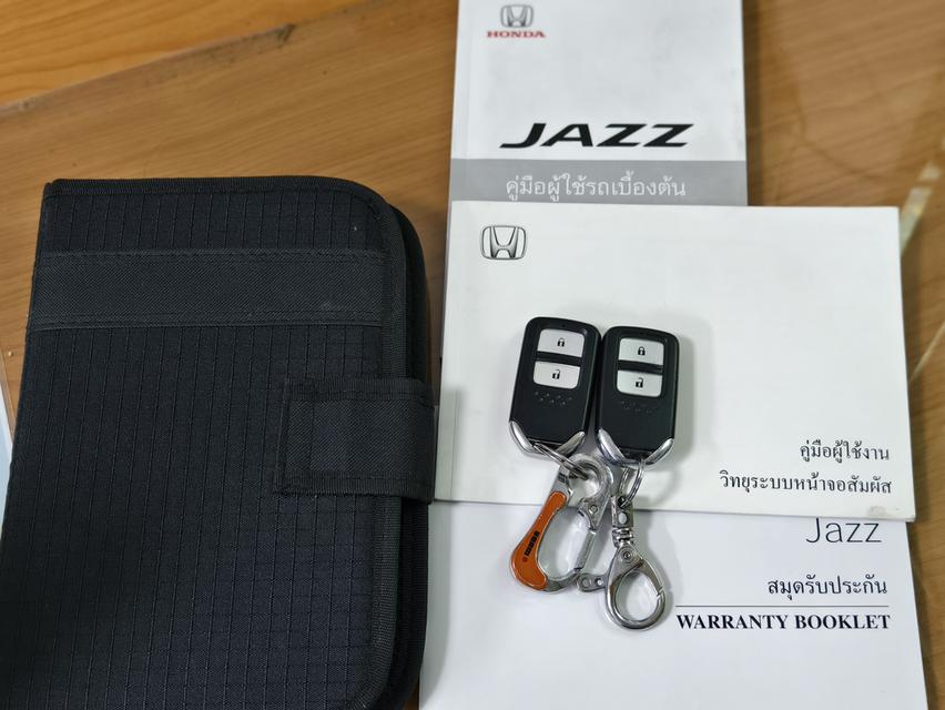 Honda Jazz Gk 2017 รุ่นSV ตัวTop เกียร์ Auto   13