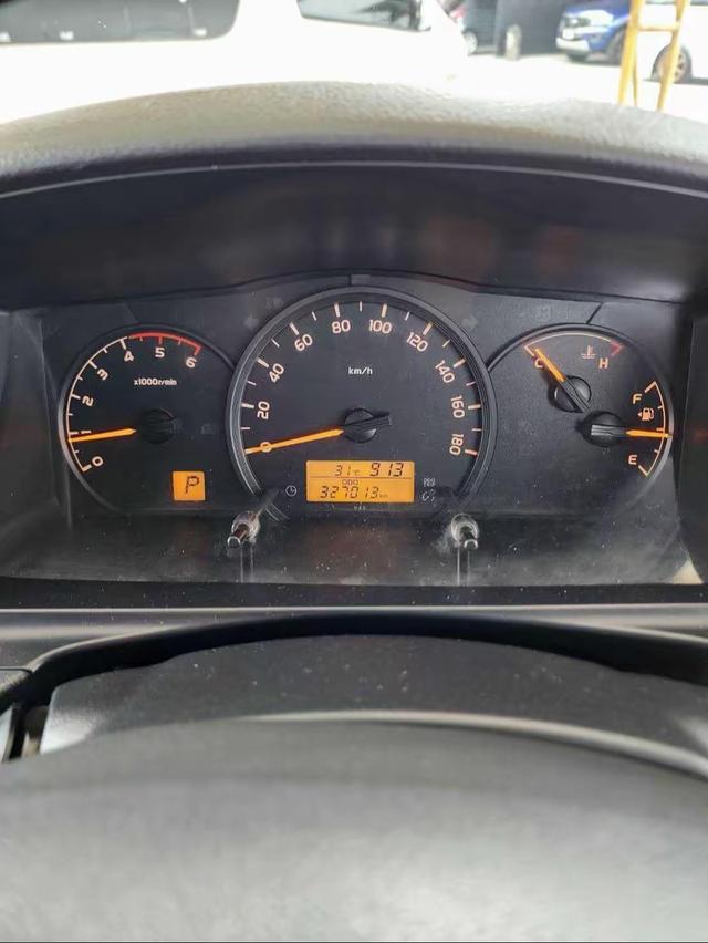 TOYOTA COMMUTER 3.0 AT DIESEL 2018 15