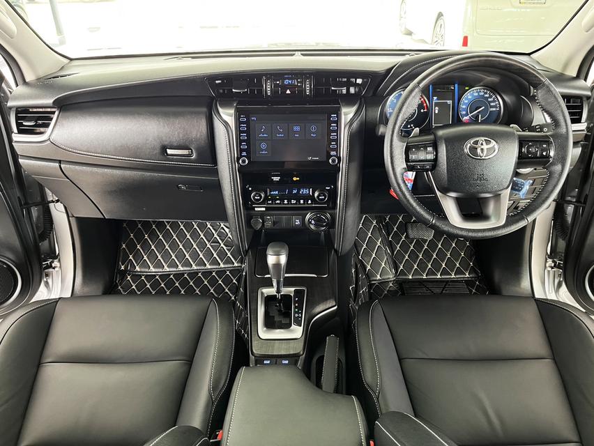 Toyota Fortuner 2.4 V (ปี 2022) SUV AT - 4WD 5