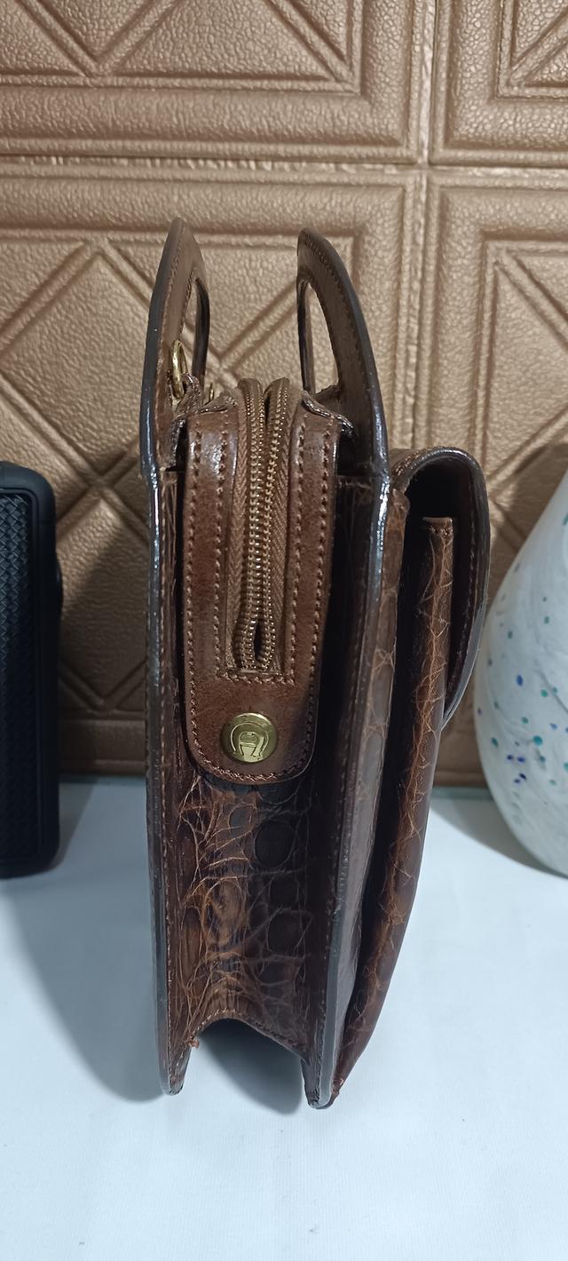 กระเป๋าลายหนังจระเข้ สีน้ำตาลเข้ม Vintage Etienne Aigner Bag. รูปที่ 3