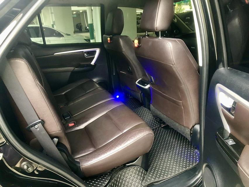 Toyota Fortuner 2.8V 2015 āļĢāļđāļāļāļĩāđ 9
