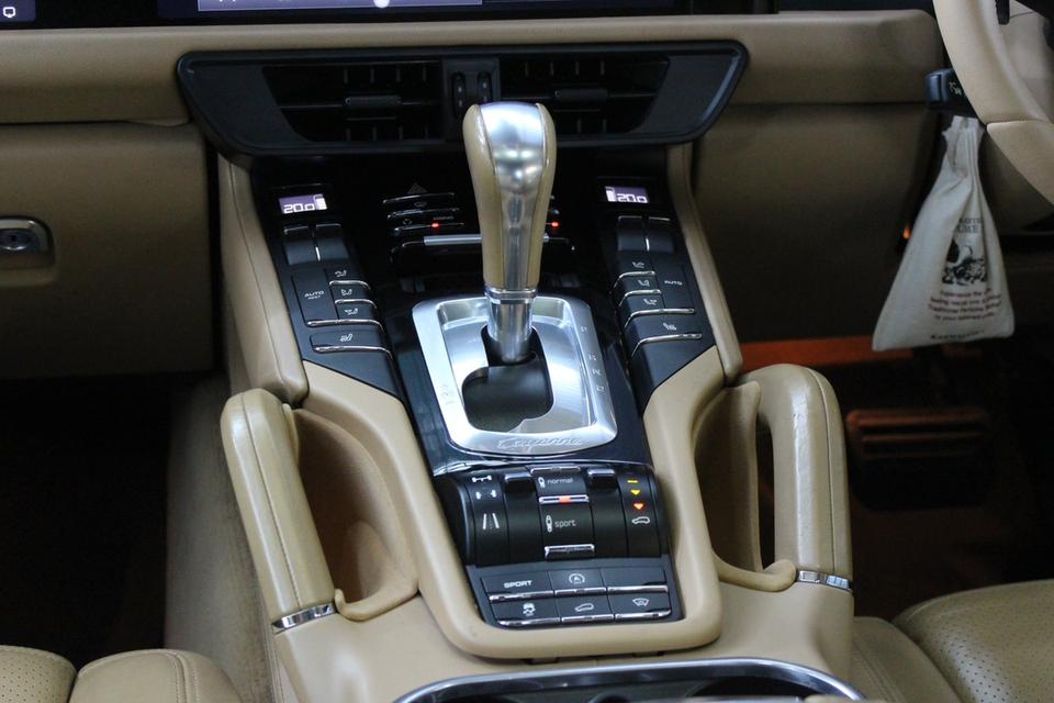 รหัสรถ JRS8555 📌 Porsche Cayenne V6 3.0 d Turbo ปี 2012 13