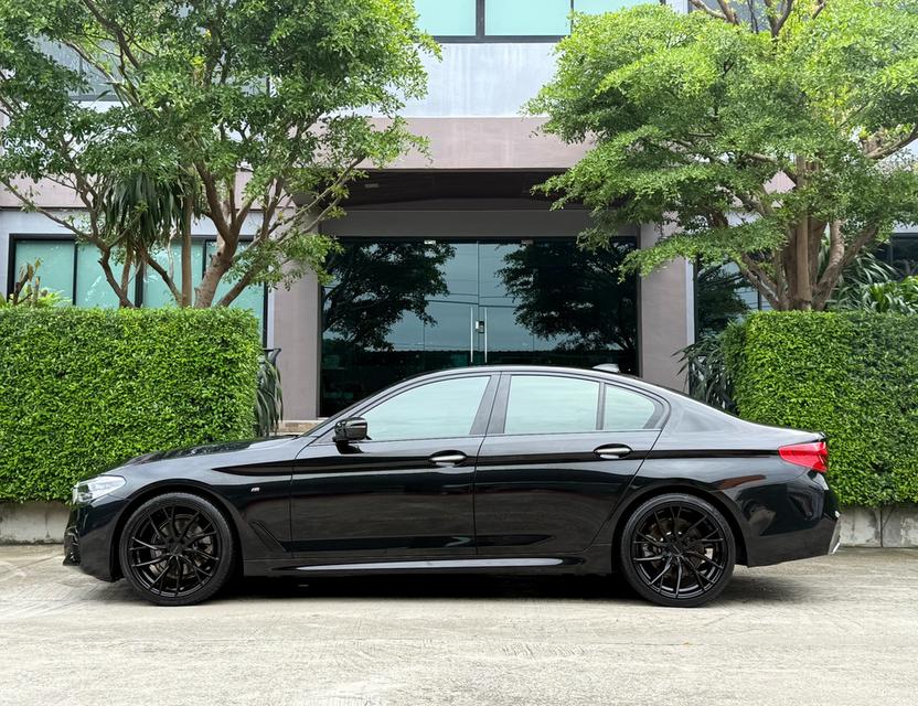 2019 BMW 520D MSPORT G30 รถมือเดียวออกป้ายแดง รถวิ่งน้อย เข้าศูนย์ทุกระยะ ไม่เคยมีอุบัติเหตุครับ 5