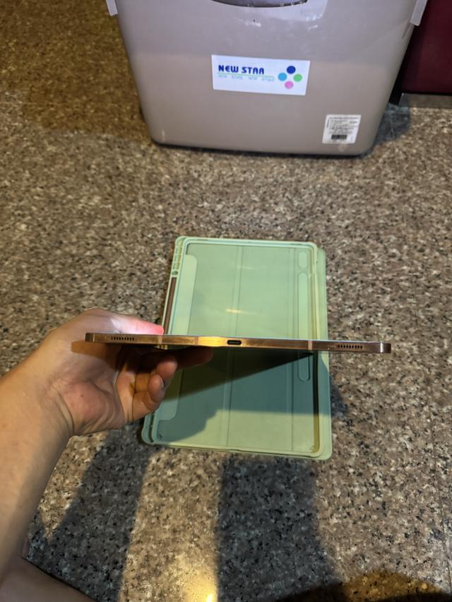 ขายๆๆSamsungTabS7PlusสีRose Gold 128กิ๊กLTEใส่ซิมได้สูนTrueสภาพสวยการใช้งานดีเยี่ยมทุกๆฟังชั่นเครื่องรีสโตได้ตลอดไม่มีติดแอคเค้าใดๆคับ ( จอขาวจั๊วไม่ม 4