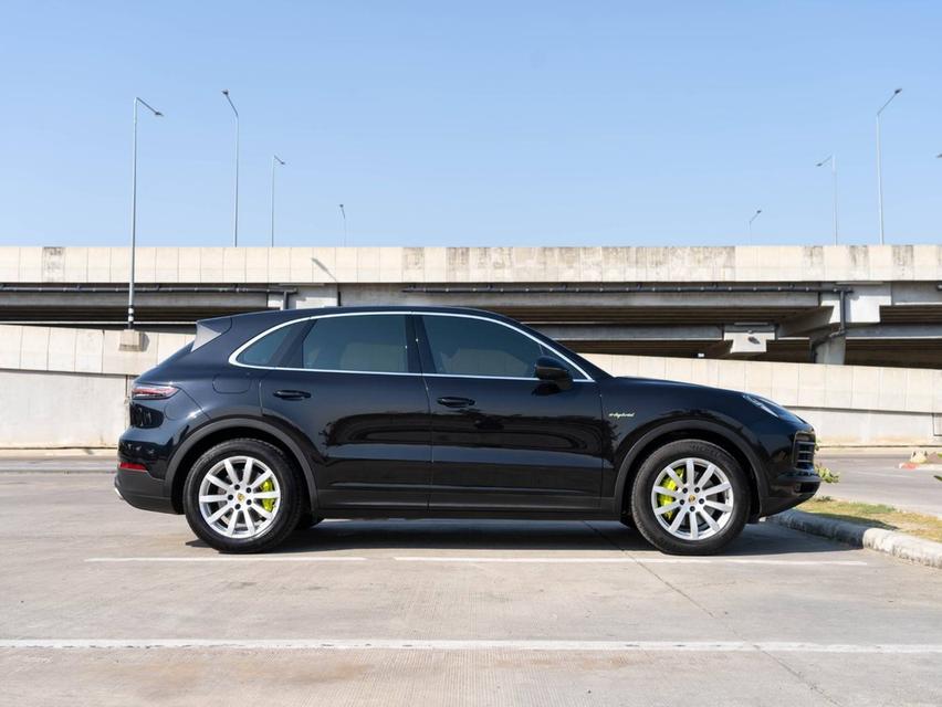 Porsche Cayenne E-Hybrid 3.0 SUV 4WD ปี จด 2020
