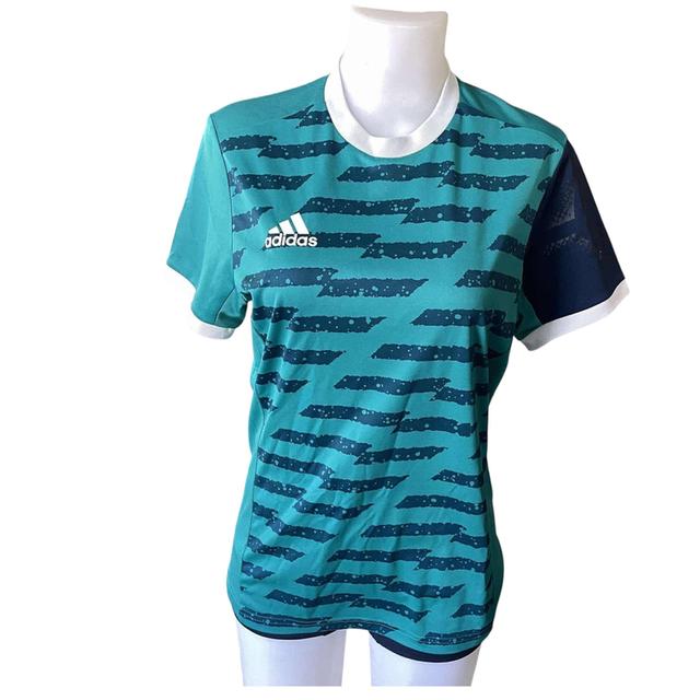 เสื้อกีฬามือสอง adidas