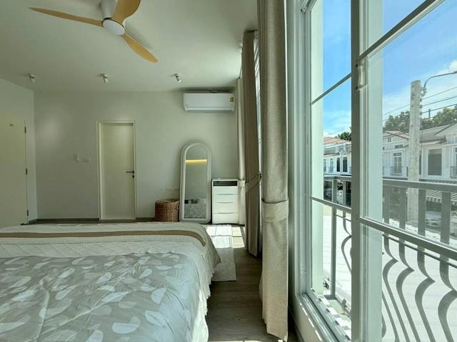 อินดี้ บางนา-รามคำแหง2 โลตัส บางนา-ตราด ทาวน์เฮาส์สุดหรู 2 ชั้น 265 ตร.ม. 33 ตร.วา. จัดเเต็มเฟอร์ฯ 3นอน 3น้ำ ม.รามคำแหง 6