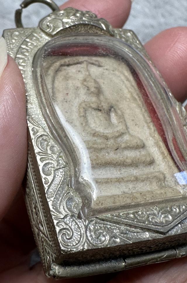 พระสมจพระประธาน พร้อมตลับชุบเงินเจ้าของเดิมใส่ไว้ รูปที่ 13