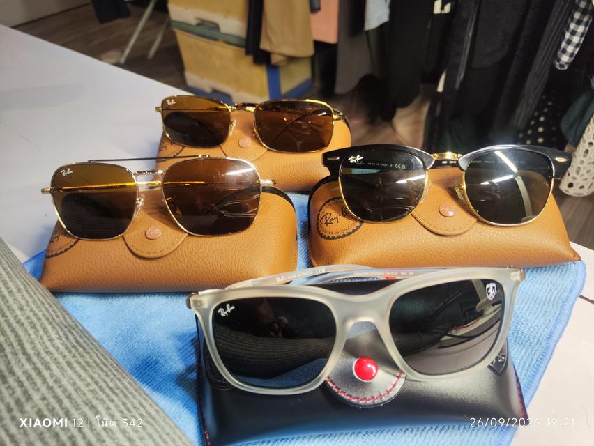 ขายรวมแว่น RayBan ของแท้ทุกตัวสภาพใหม่ไม่มีตำหนิ ต้องการใช้เงินด่วนถึงขายเหมายกชุดขายถูกมากจริง เป็นของสะสมส่วนตัวครับ