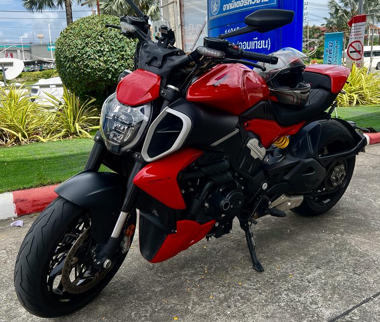 Ducati Diavel V4 6