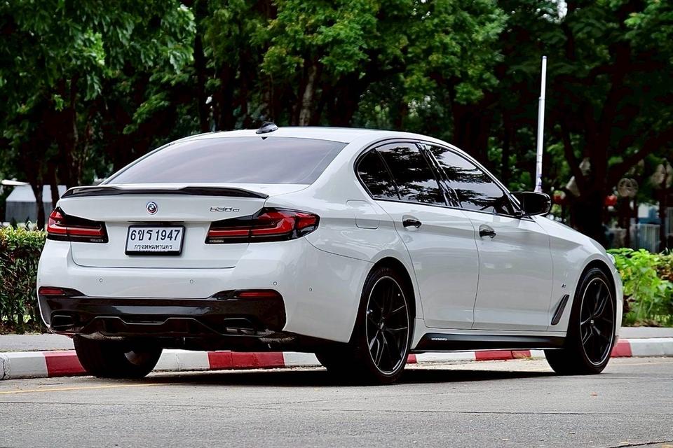 รหัสรถ PR1947 Bmw G30 530e LCI M Sport Package ปี 2022