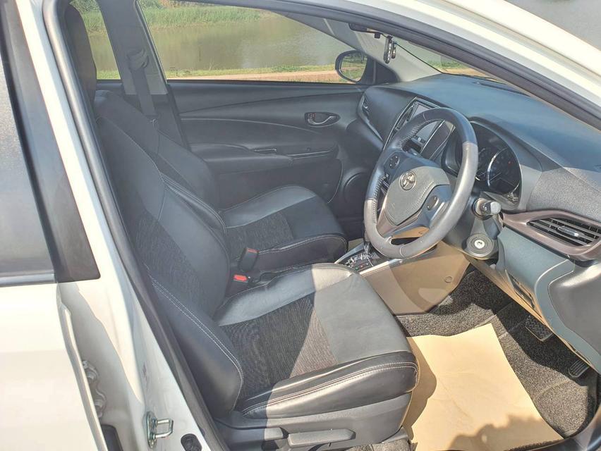 Toyota Yaris Ativ sport 2022 สีขาว รูปที่ 9