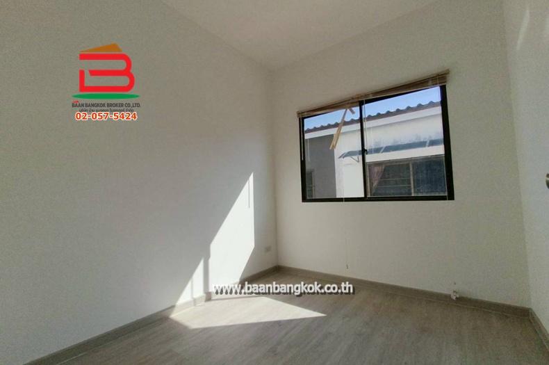 ทาวน์เฮาส์ หมู่บ้าน M Life (เอ็มไลฟ์) สถานีรถไฟฟ้าคูคต เนื้อที่ 18.6 ตรว. ใกล้ BTS คูคต เพียง 8 นาที ถนนลำลูกกา ตำบลลาดสวาย อำเภอลำลูกกา จังหวัดปทุมธา 9