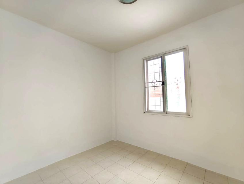 ทาวน์เฮ้าส์ชั้นเดียว หมูุ่บ้านอนานคร 2 4