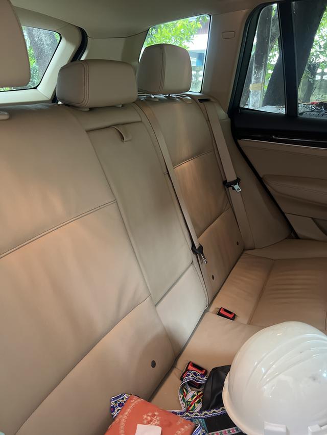 รถยนต์ BMW X3 ปี 2012 รถบ้าน ใช้มือเดียวตั้งแต่ออกป้ายแดง ไมล์ 71570 ใช้น้อบ เข้าศูนย์ BMW ตลอด ประกันชั้น 1 ยังเหลือ 10 เดือน เพิ่งเปลี่ยนช่วงล่าง 7