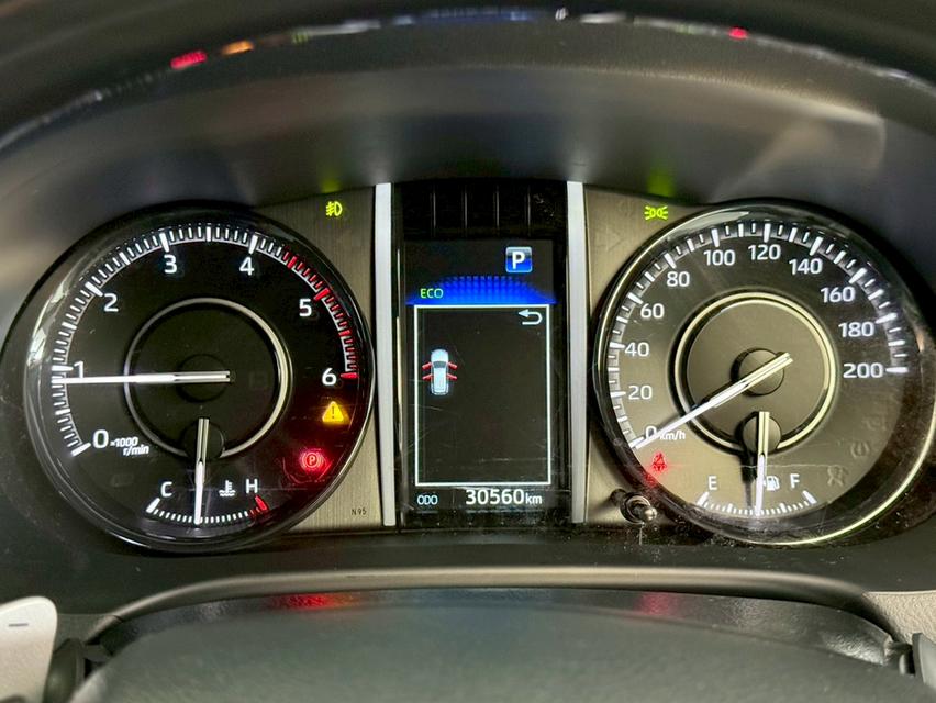 TOYOTA FORTUNER 2.4 Legender 4WD ปี 2023 รูปที่ 8