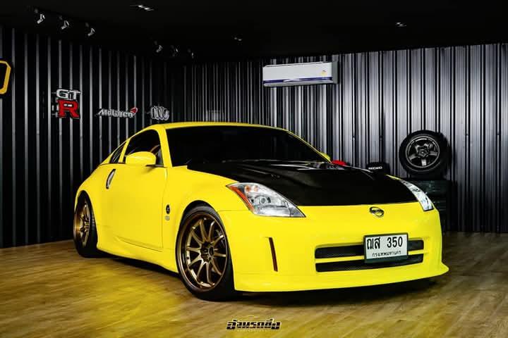 Nissan 350 Z สีเหลือง 3