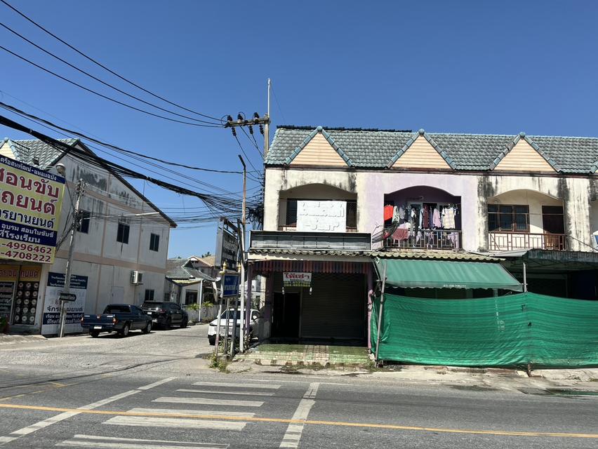 อาคารตึกแถว 2 ชั้น 2ห้องนอน 2ห้องน้ำ เขต แหลมฉบัง อ.ศรีราชา จ.ชลบุรี 1