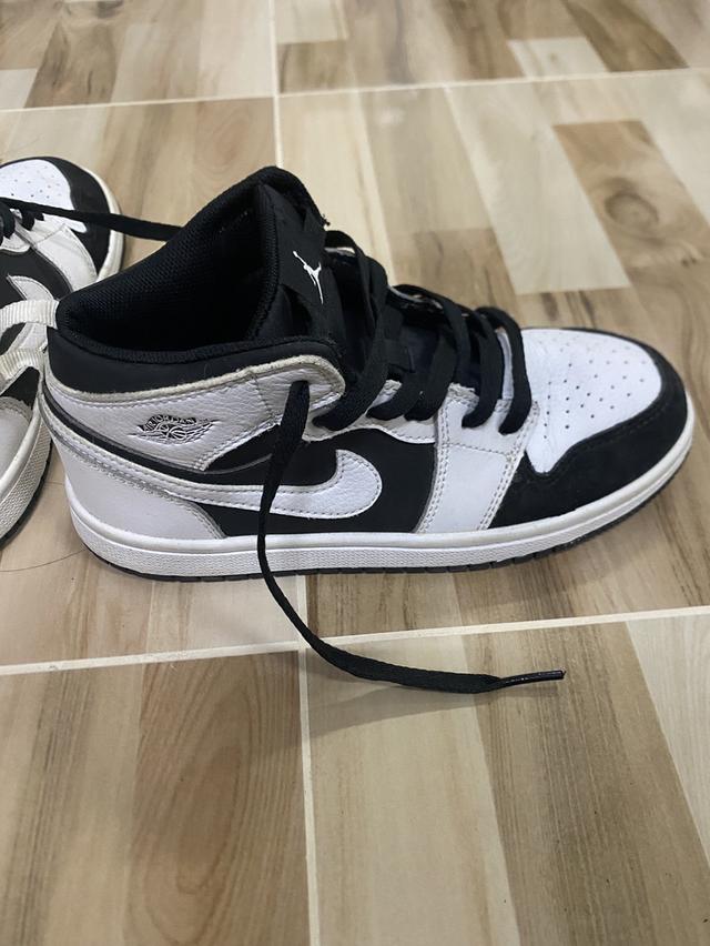  Nike  3