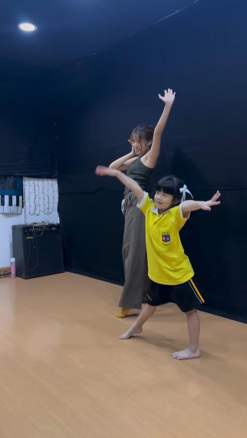 เรียนเต้นสำหรับเด็กเล็ก ที่ Fin Music School 10