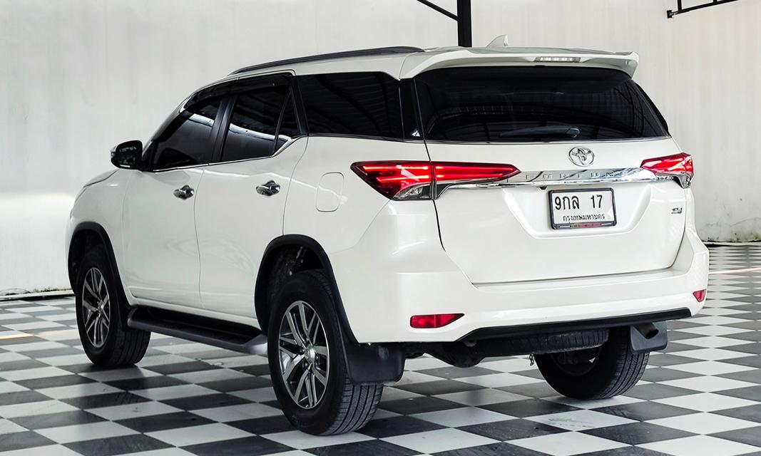 2017 TOYOTA NEW FORTUNER 2.4 V.4WD.SIGMA4 DISC 4 ล้อ 2