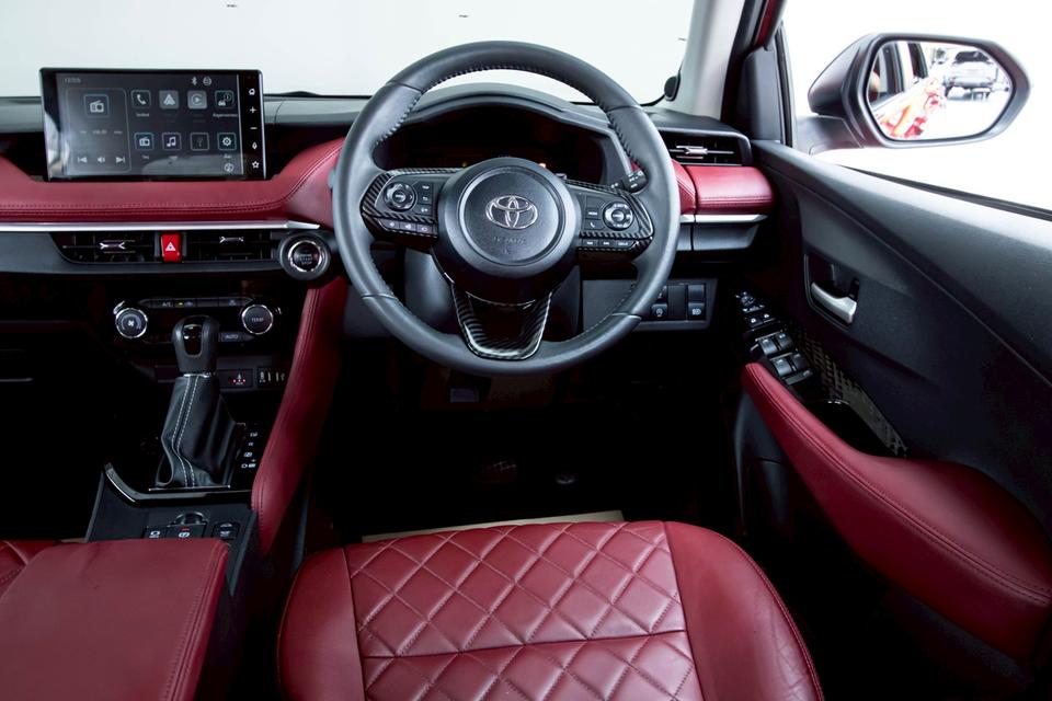TOYOTA YARIS ATIV 1.2 PREMIUM LUXURY 2023  11