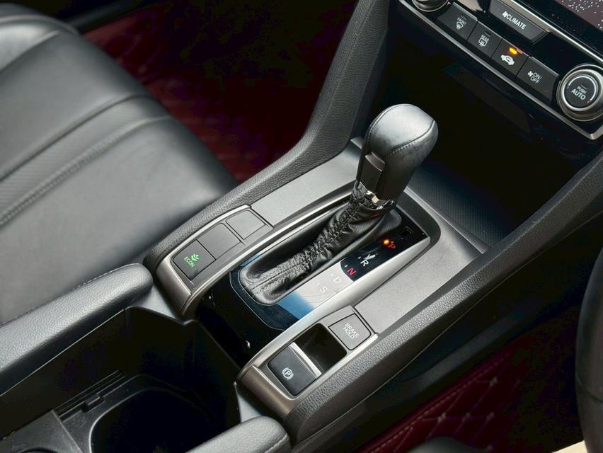 HONDA CIVIC FK  1.5 TURBO  สีขาว  ปี 2019 14