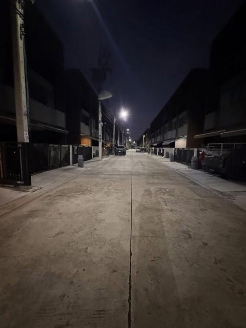 ให้เช่าทาวน์โฮม 3 ชั้น บ้านกลางเมือง พระราม 9–กรุงเทพกรีฑา ใกล้ทางด่วน โรงเรียนนานาชาติ และสนามกอล์ฟ 2