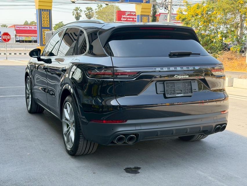 รหัสรถ KPV53 2021 Porsche Cayenne E-Hybrid SUV สีดำ ภายในแดง รูปที่ 14