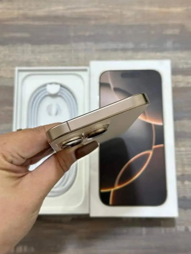 iPhone 16 Pro Max พร้อมใช้งานสภาพดีมาก  2