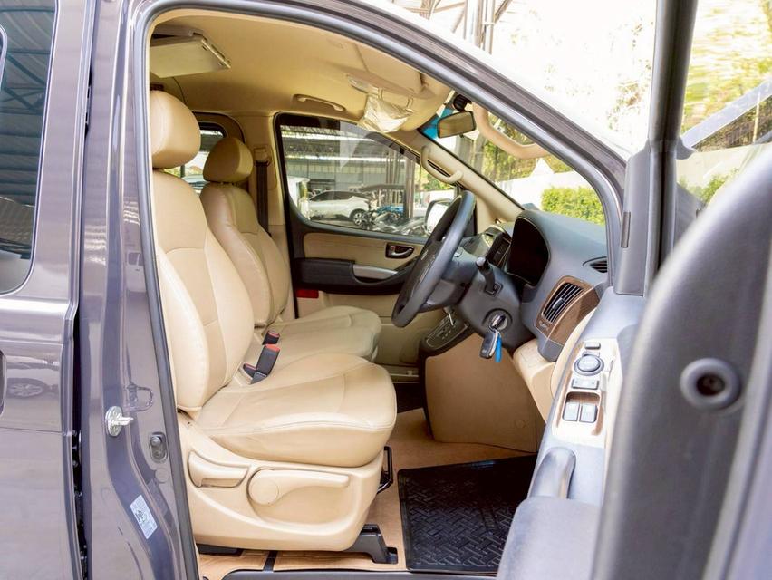 Hyundai H1 2.5 Elite ปี 2019 ♨️ #ประกันเครื่องเกียร์3ปี 30,000 km. ♨️ รูปที่ 10