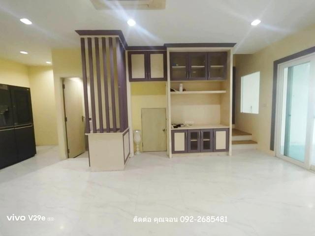 ขายทาวน์โฮม 3 ชั้น หลังมุม บ้านกลางเมือง พระราม 9 มอเตอร์เวย์ 7