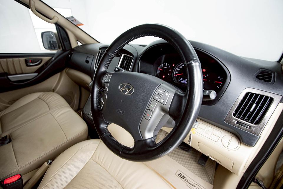 HYUNDAI H-1 2.5 DELUXE  2018  8