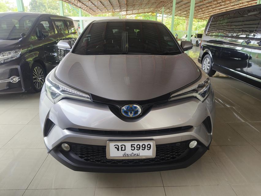 Toyota CHR 1.8 ไฮบริด HV-Hi ปี 2019 รุ่นท๊อป รถคุณหมอใช้เองเข้าศูนย์ตลอด ตรวจสอบประวัติได้ รูปที่ 3
