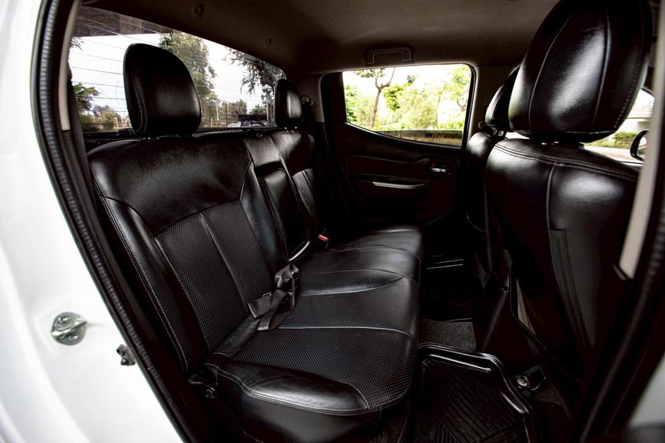MITSUBISHI TRITON 2.4 MIVEC PLUS DOUBLE CAB 4x4 Auto ปี 2016 สีขาว รถสวยสภาพดี 12