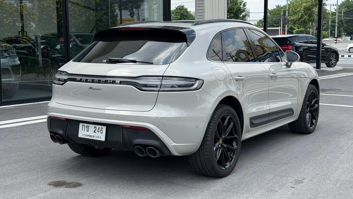 2022 PORSCHE MACAN 2.0 Facelift สี crayon ภายในแดง Milage 42,XXX KM Option ล้นสุด ออกศูนย์ B auto ปี 22 รูปที่ 14