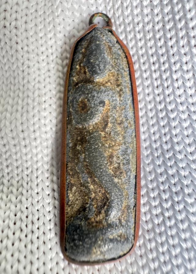 พระปางลีลาทุ่งเศรษฐี เนื้อชินตะกั่ว พิมพ์ 2 หน้า เลี่ยมจับขอบ รูปที่ 2