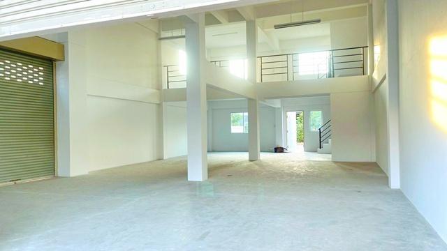 ใกล้ ตลาดชัชวาล คลอง7อาคารพาณิชย์ 2 คูหา 3.5 ชั้น ชุมชนคลอง 7 2 นอน 2 น้ำ 800ม.ขนาด 48 ตร.ว. 590ตร.ม. ห้องหัวมุม ลำลูกกา 4