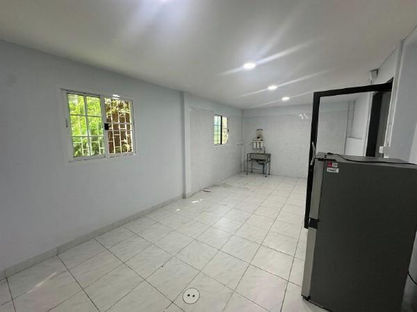 ให้เช่าโฮมออฟฟิศสรีโนเวทใหม่ย่านลาดพร้าว80 พื้นที่ใช้สอย 300 ตรม. พิกัดเขตวังทองหลาง กรุงเทพฯ ใกล้ MRT ลาดพร้าว 71 8