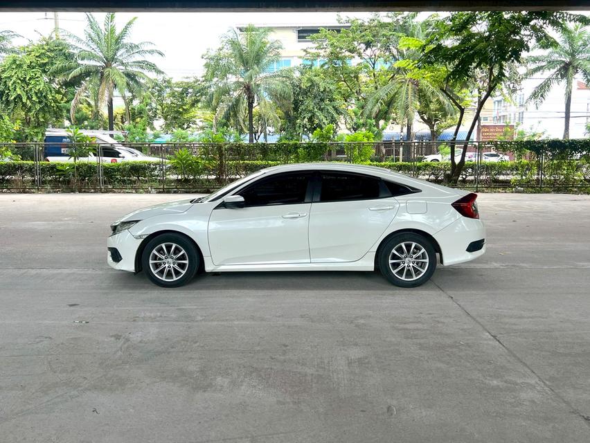 ขายรถ Honda Civic FC 1.8 ปี 2017 สีขาว เกียร์ออโต้ 7