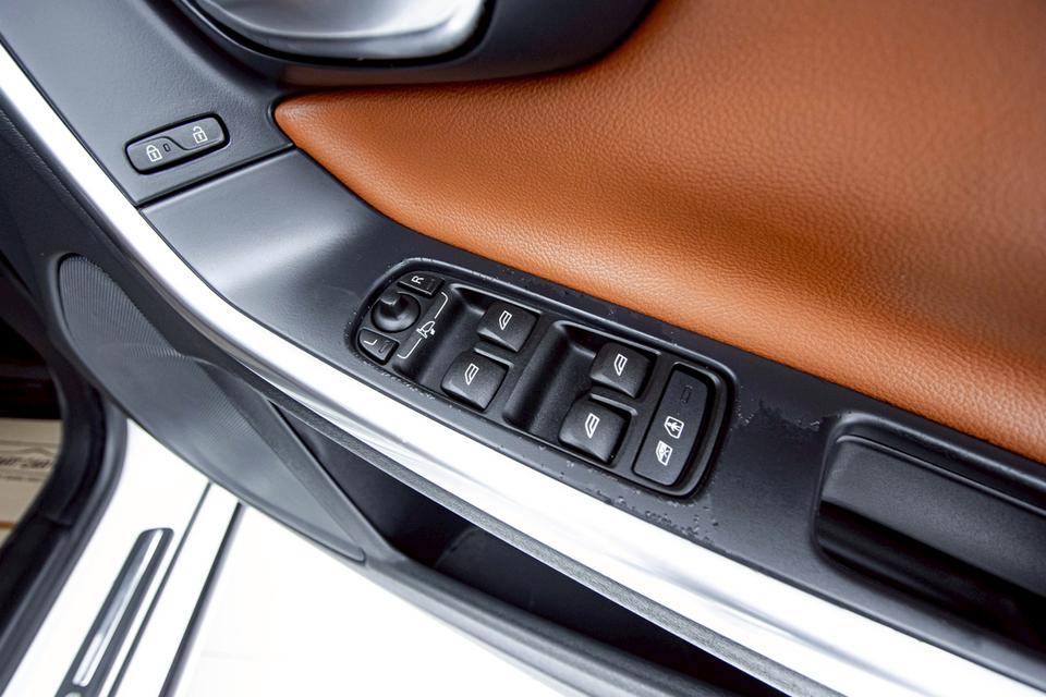 VOLVO S60 T4F S 1.6 2016 รูปที่ 17