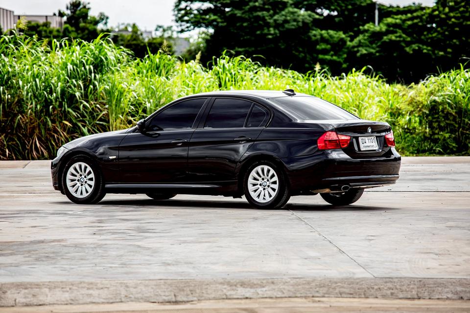 Bmw 318i ปี 2010 สีดำ มือเดียวป้ายแดง 8