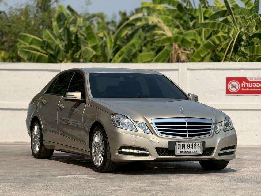2011 BENZ E-CLASS, E200 CGI Avantgardeโฉม W212 ปี10-16 สีน้ำตาล รูปย่อยที่ 2