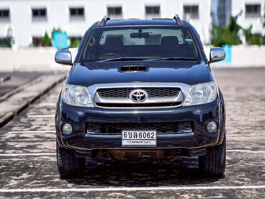 TOYOTA HILUX VIGO 2.5 E VN Turbo PRERUNNER DOUBLE CAB เกียร์ ธรรมดา สีดำ ปี2010  4