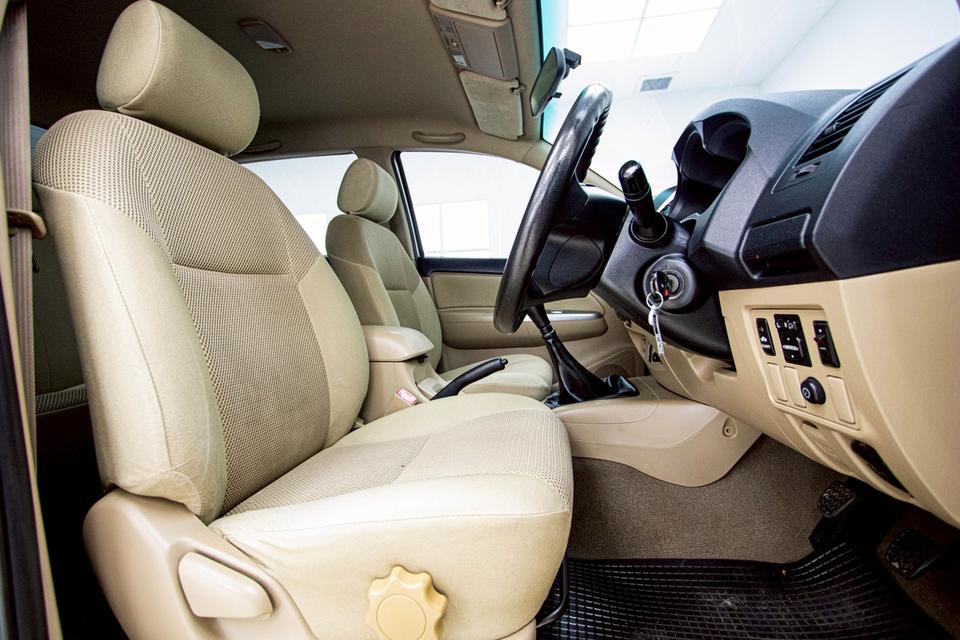 TOYOTA VIGO 2.5 G PRERUNNER DOUBLE CAB   2013   7