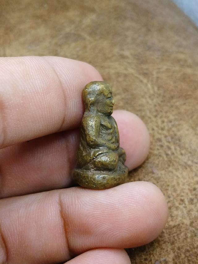 หลวงพ่อเงินพิมพ์นิยม รูปที่ 4