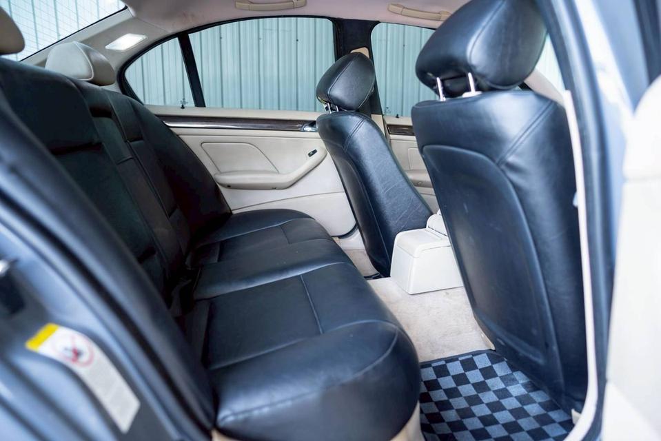 BMW 318i มือสอง ปี 2005 5