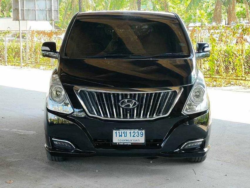 ขาย Hyundai H1 2.5Deluxe ปี20 2