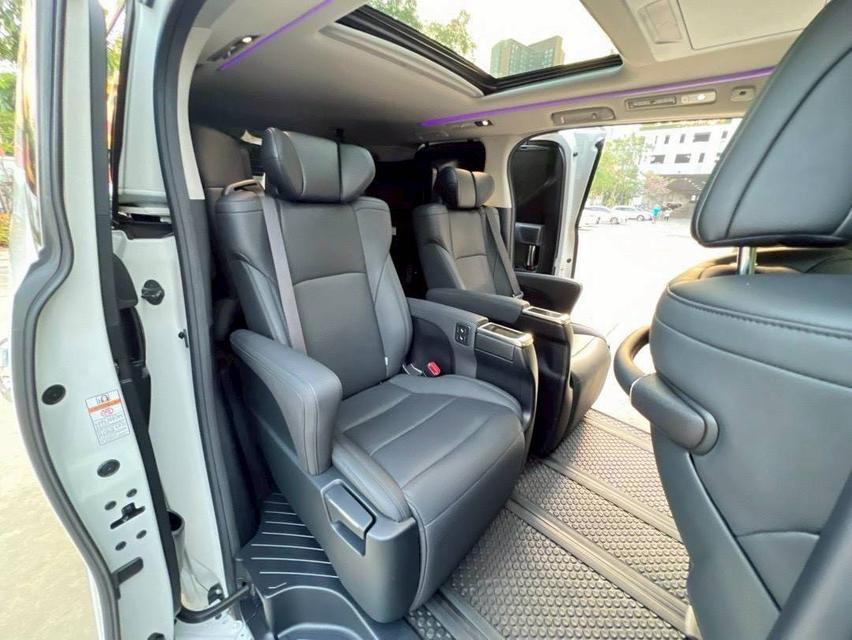 #TOYOTA #ALPHARD 2.5 SC package 2023 รถสวยสภาพป้ายแดง ไมล์น้อย เช็คศูนย์ทุกระยะ เจ้าของดูแลอย่างดี รูปที่ 15