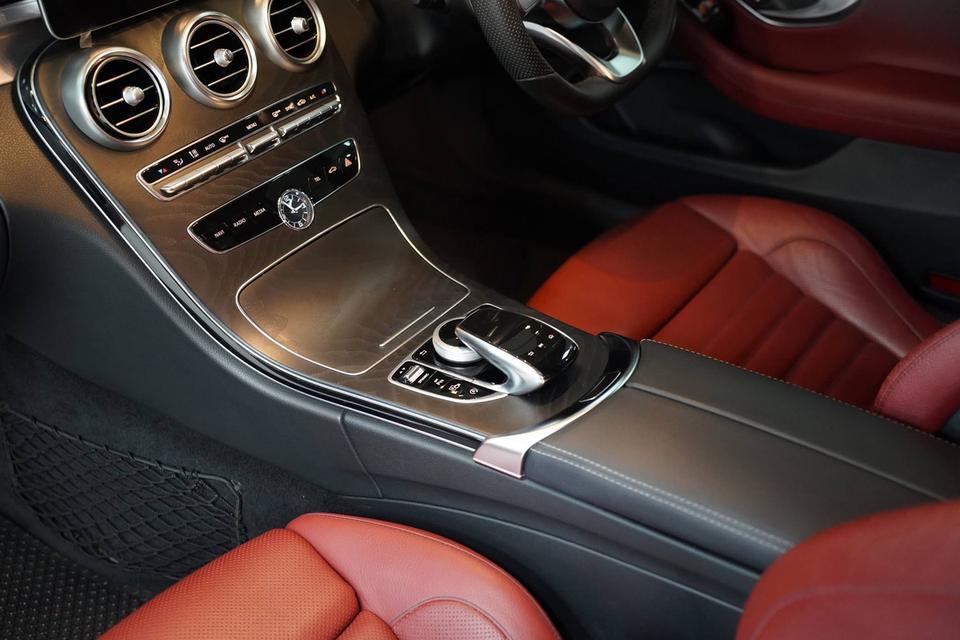 Mercedes-Benz C200 Coupé AMG Dynamic (W205) ปี 2020 สีดำ รูปที่ 10